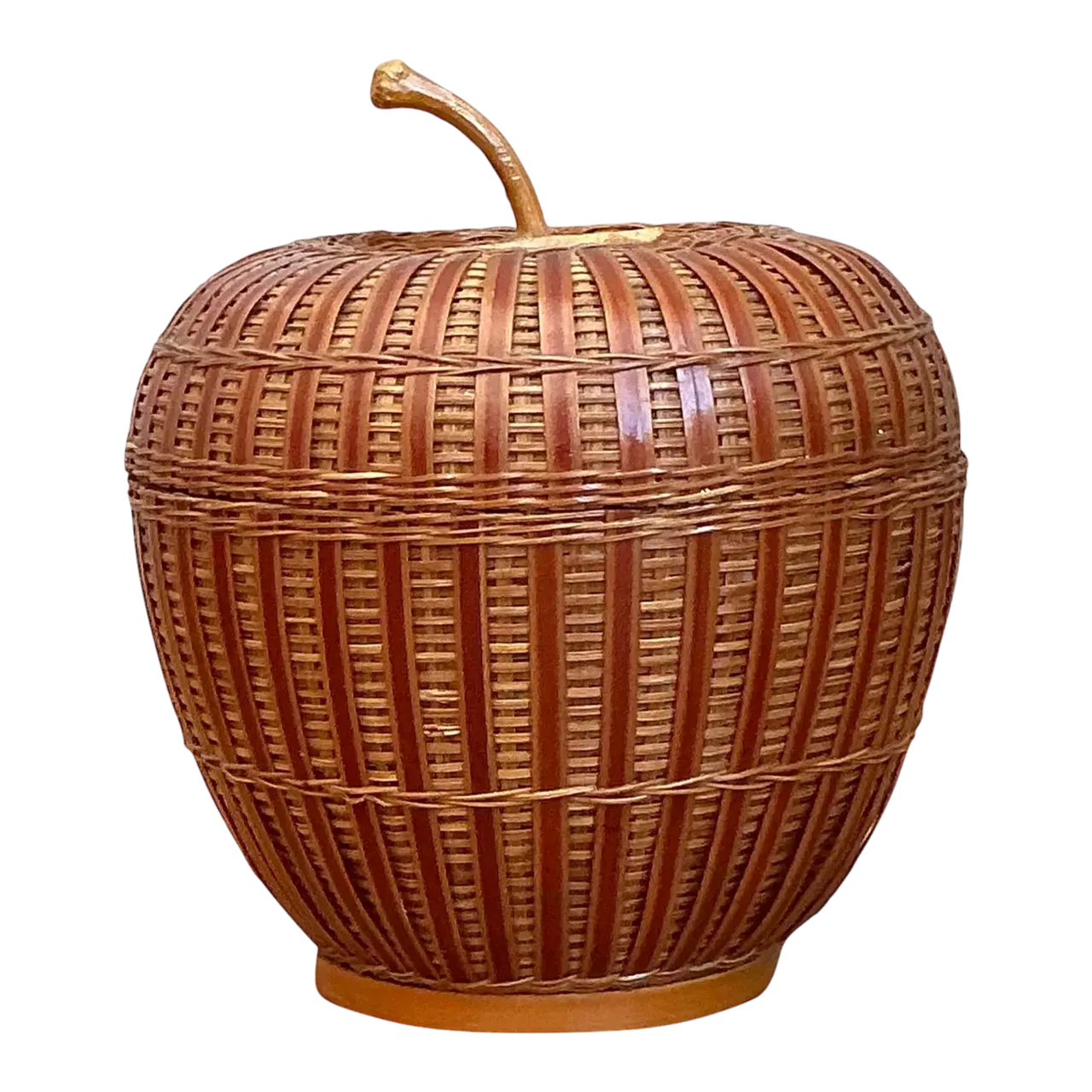 Vintage Shanghai Weave Rattan Lidded Apple
